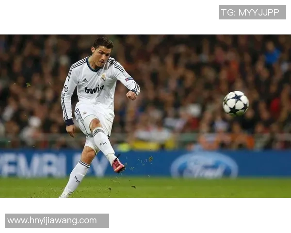 掌握足球电梯球技巧提升射门精准度与比赛表现的全面指南